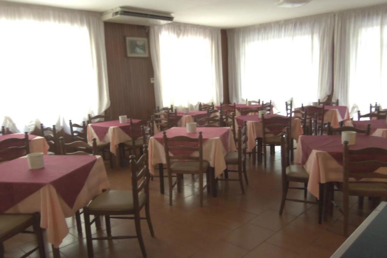 Hotel Emanuela Rimini Zewnętrze zdjęcie