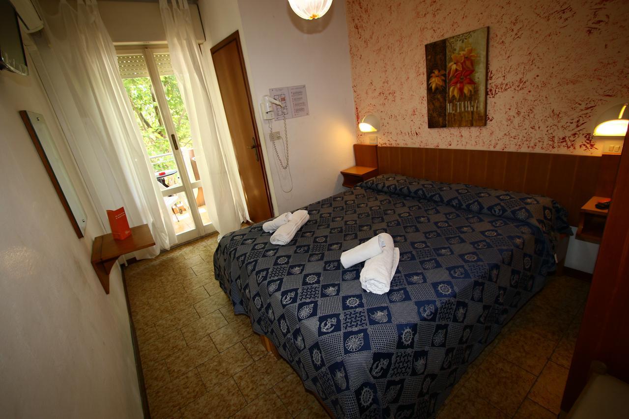 Hotel Emanuela Rimini Zewnętrze zdjęcie