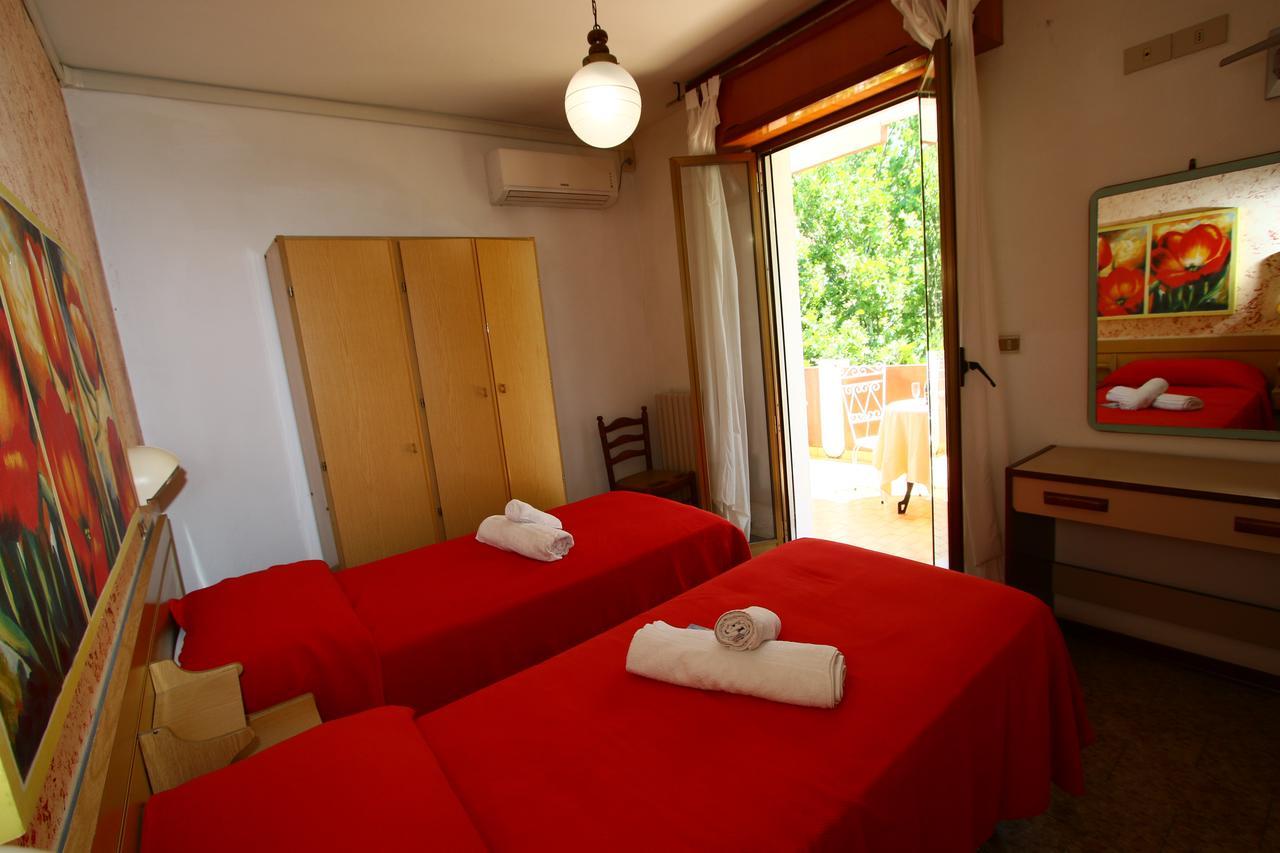 Hotel Emanuela Rimini Zewnętrze zdjęcie