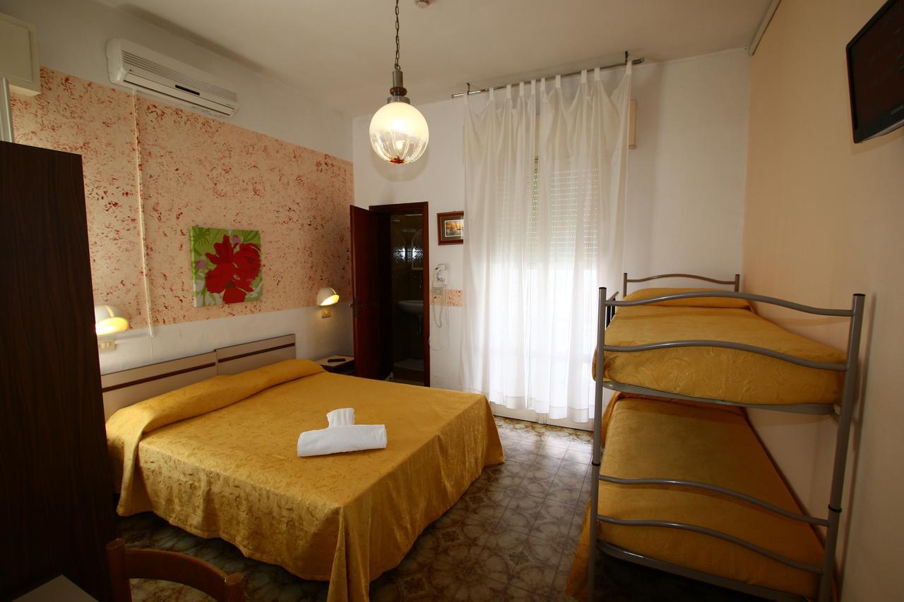 Hotel Emanuela Rimini Zewnętrze zdjęcie