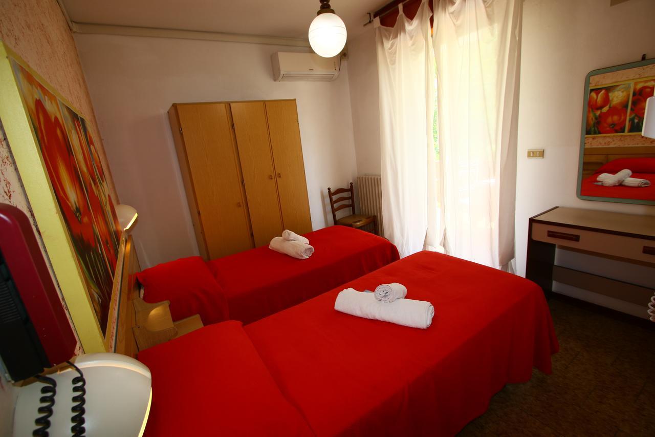 Hotel Emanuela Rimini Zewnętrze zdjęcie