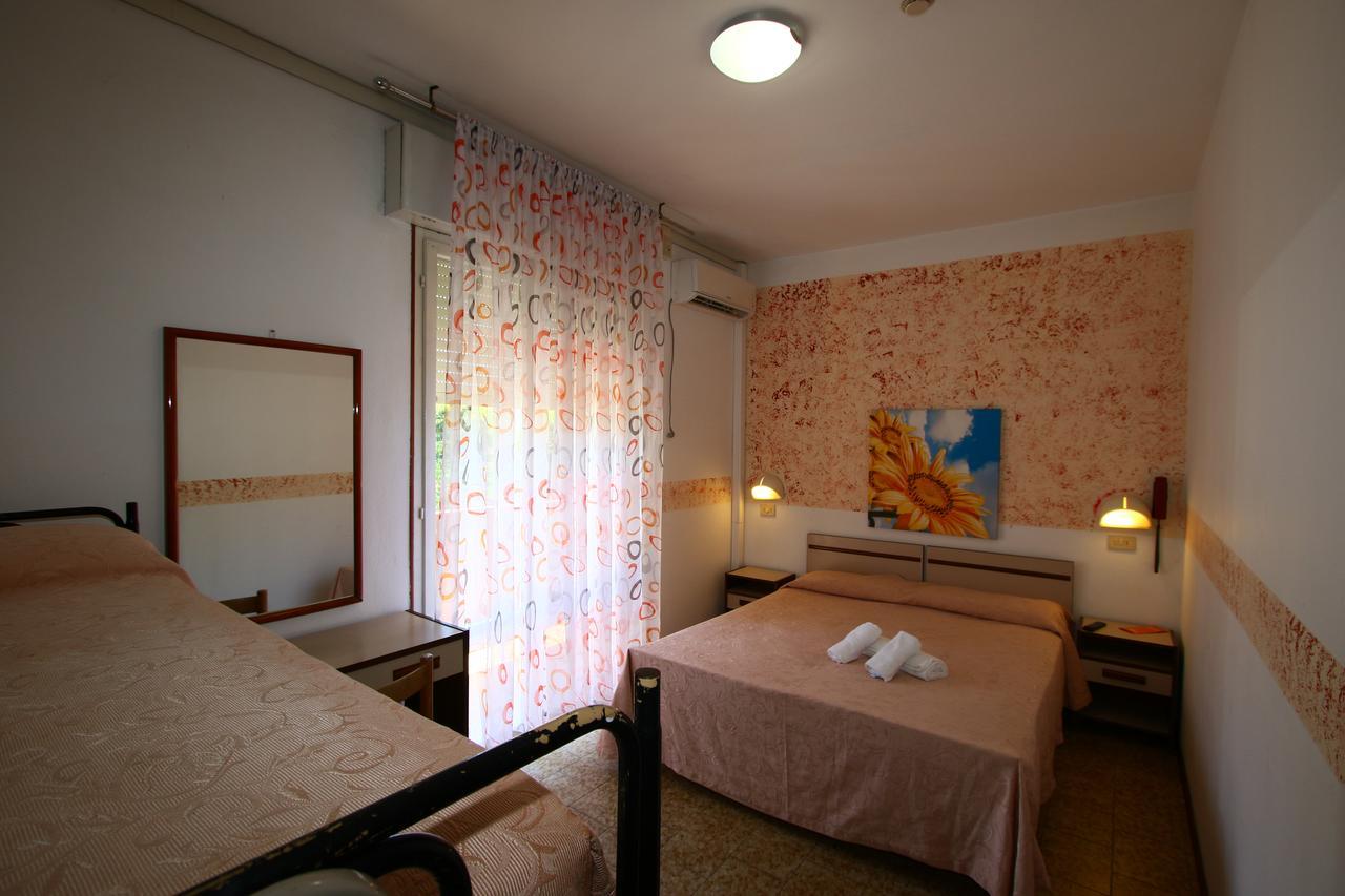 Hotel Emanuela Rimini Zewnętrze zdjęcie