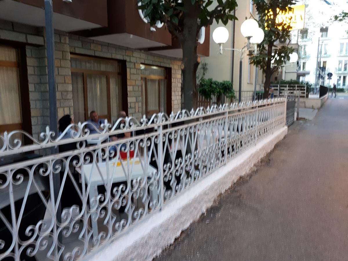 Hotel Emanuela Rimini Zewnętrze zdjęcie