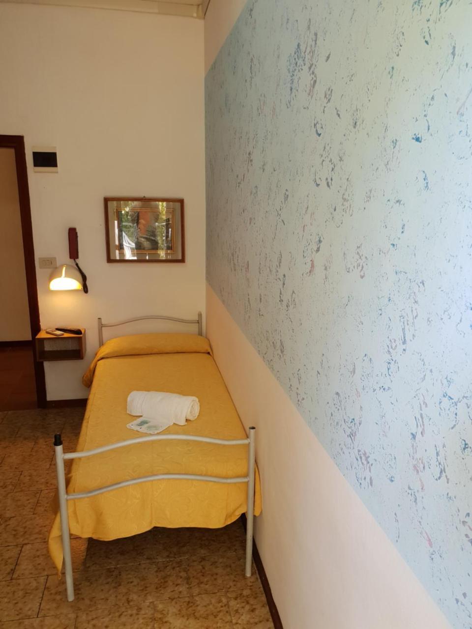 Hotel Emanuela Rimini Zewnętrze zdjęcie